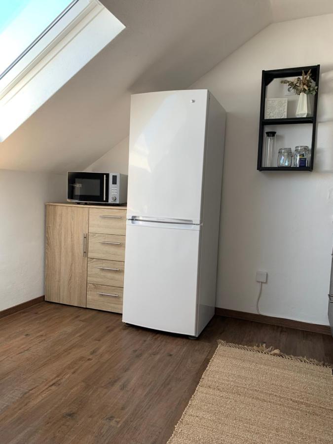 Gemuetliches & Schoenes Apartment Ichenhausen Bagian luar foto